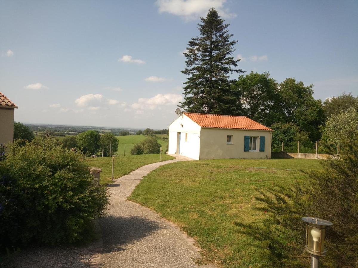 M. Clemenceau - Les Maisonnettes De La Maneliere La Flocellière Exterior foto